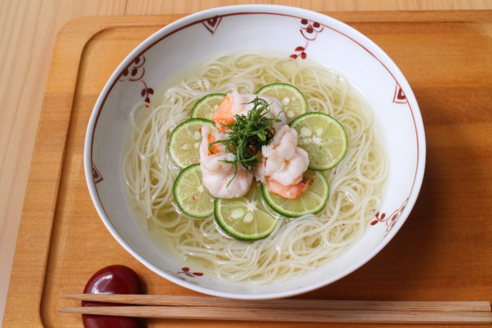 食欲がない時でも食べやすい大葉レシピ！大葉風味のえびにゅうめん